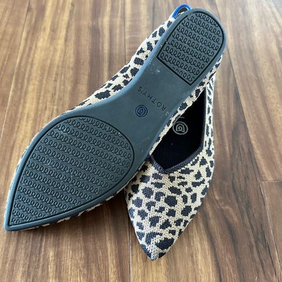 {Rothy’s} Leopard print they point ballet flat Size: 7 - Picture 5 of 6